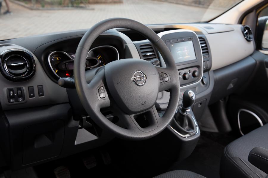 Интерьер Nissan NV300 Combi 2016 года  (фото 26 из 32)
